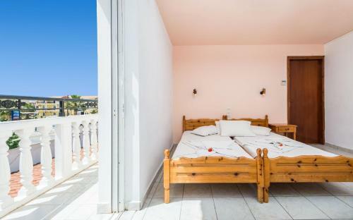 Hostal Athina Apartments