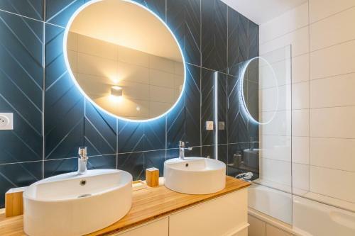 Amplio Apartamento T3 Con Balc�n Cerca Del Casco Antiguo