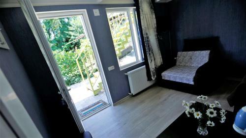 Hostal Lilia Guesthouse