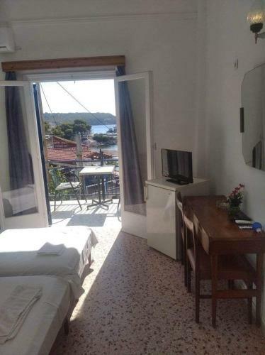 Hotel Ammoudia Rooms