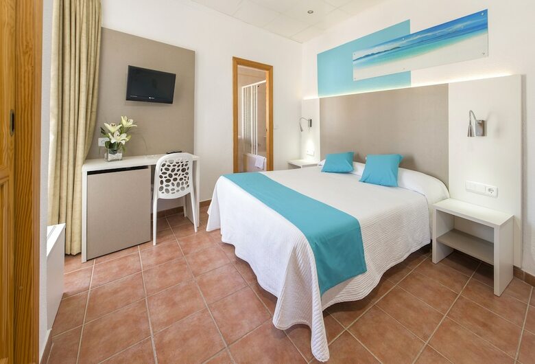 Hostal Adelino