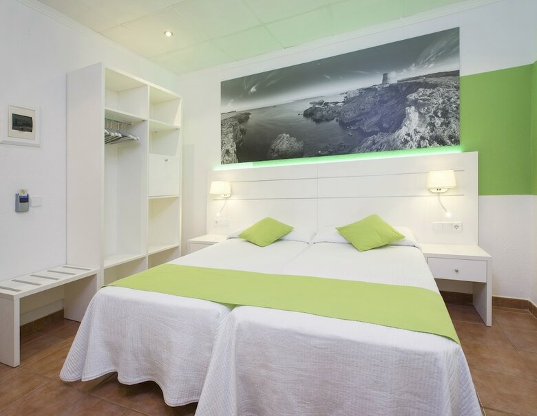Hostal Adelino