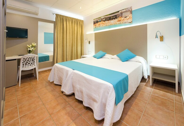 Hostal Adelino