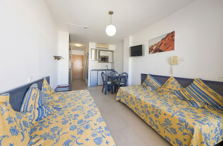 Apartamentos Playa Bella