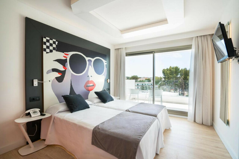 Apartamentos THB Naeco Ibiza - Adults Only