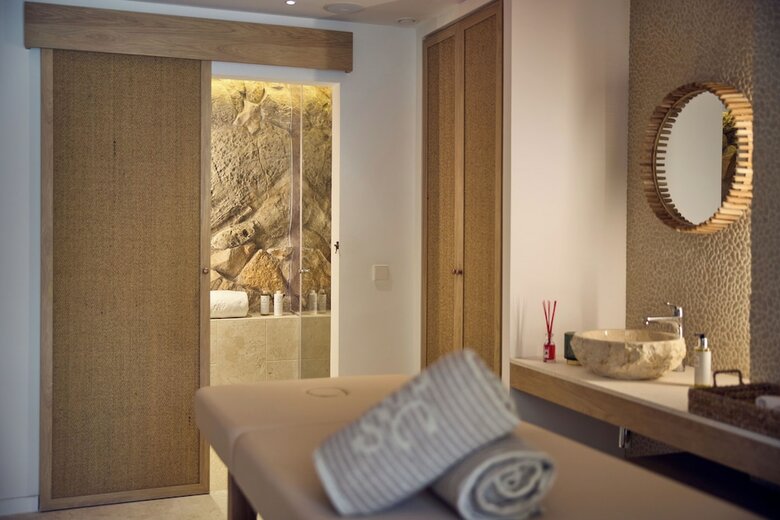 Cala San Miguel Hotel Ibiza, Curio Collection By Hilton, Adults Only