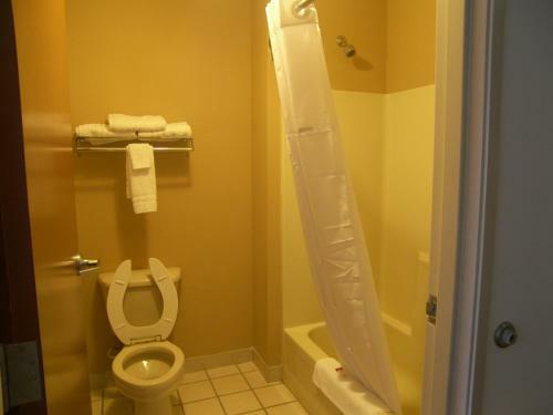 Hotel National Heritage Inn And Suites