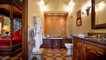 Bed & Breakfast Ch�teau La Tour Carnet