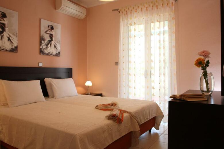 Pantheon & Danae Luxury Villas