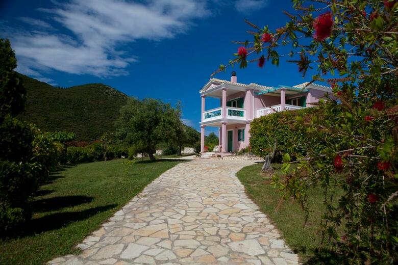 Pantheon & Danae Luxury Villas