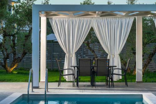 Johnny's White Luxury Villa