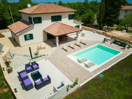 Villa Green Pearl