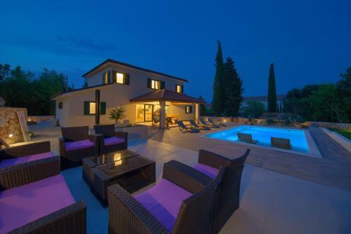 Villa Green Pearl