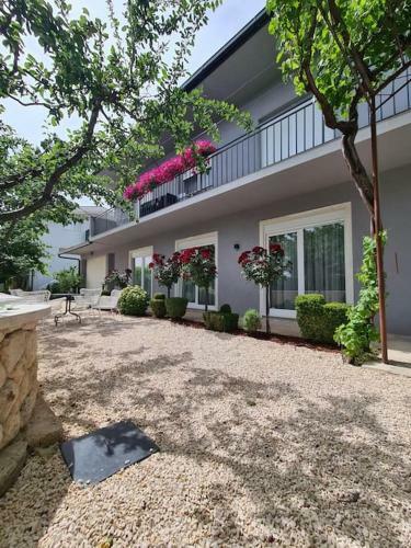 Novouredjeni Apartman U Imotskom