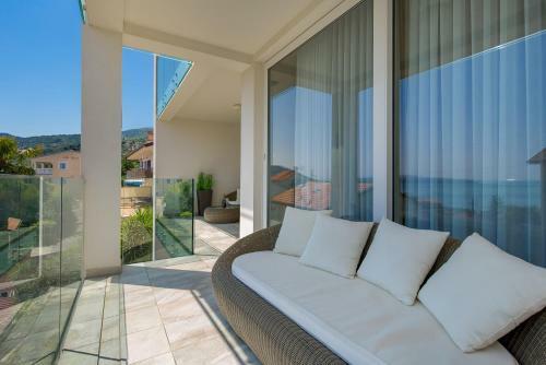 Apartment Stella - Rooftop Swimming Pool