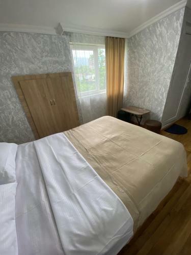 Hostal Holiday House Chkonia