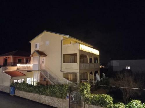 Apartment In Center