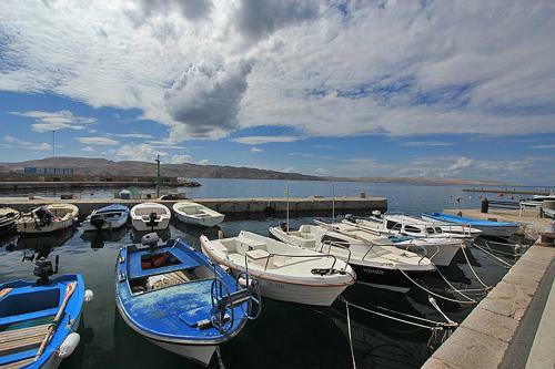 Apartment Annabella With Pool And Sea View