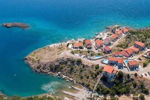 Apartment Annabella With Pool And Sea View