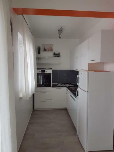 Apartment Annabella With Pool And Sea View