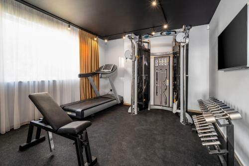 Luxury Villa 7th Heaven With Heated Pool, Hot-tub, Gym, Panoramic Views On Town Split