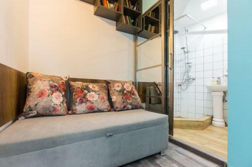 Understair Apartment In Tbilisi Center