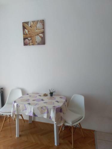 Apartment Jelsa,near Centar,parking,wifi,air Condition,barbecue