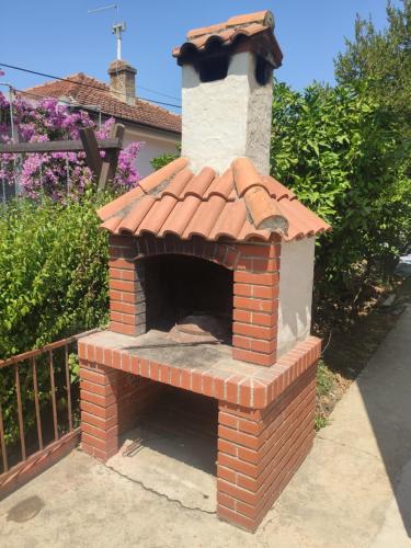 Apartamento Ku?a Salamuni? - Jelsa