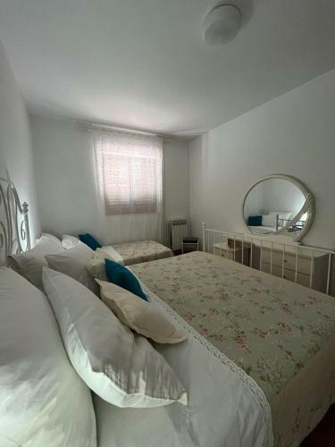 Apartment With Swimming Pool