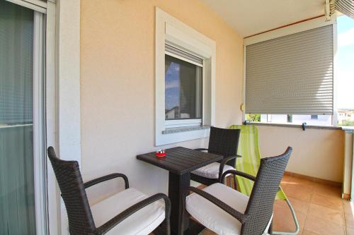 Hostal Apartment And Room Ramzija 2193