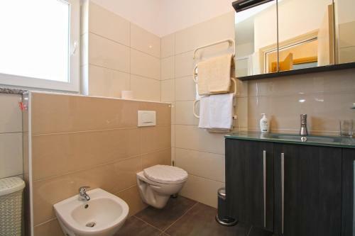 Hostal Apartment And Room Ramzija 2193