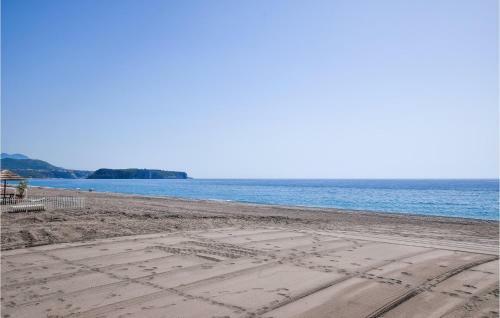 Nice Apartment In Isca Marina With 1 Bedrooms