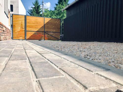 R�day 4 Apartmanok Zendaya