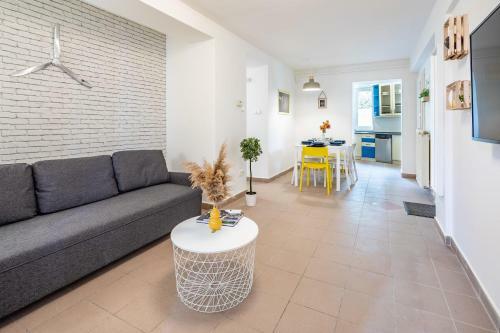 K�zponti Teraszos Kl�m�s Apartman