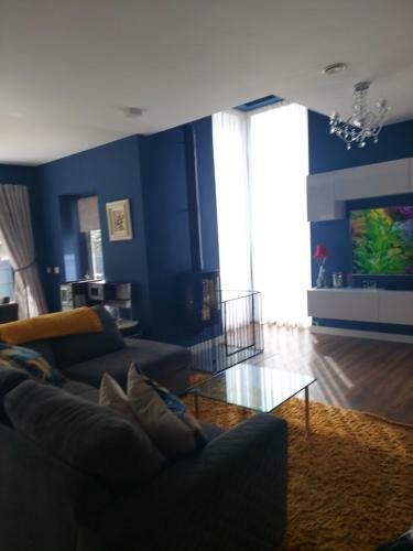 Modern, Detached House,close To Races & City Centre