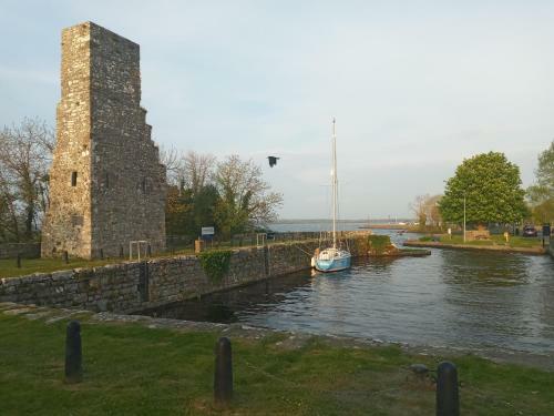Fab Lake View 3 Bed Apartment Castlelough Nenagh