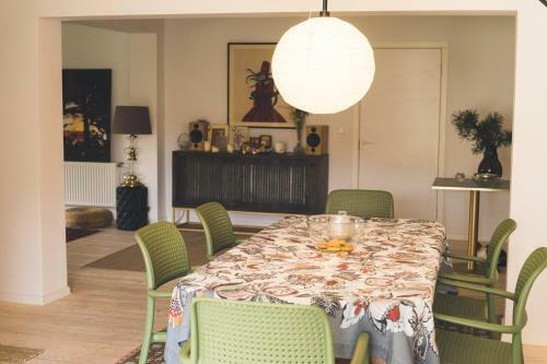 Hostal Large Guest House, Shared With The Hosts, Convenient With Children