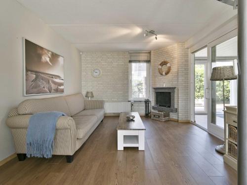 Lovely Holiday Home With A View Over The Oosterschelde