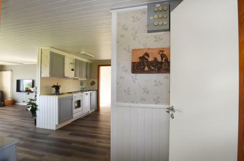 Nice Cottage With A View Of Teakerssjon