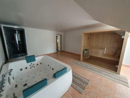Hostal Pensiune Restaurant Cosna