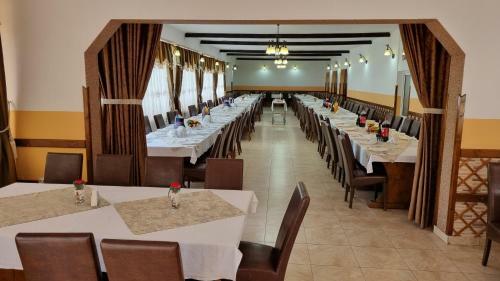 Hostal Pensiune Restaurant Cosna
