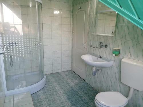 Hostal Pensiunea Cezara