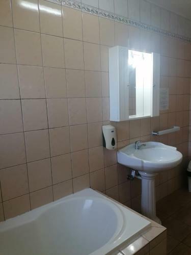 Hostal Pensiunea Cezara