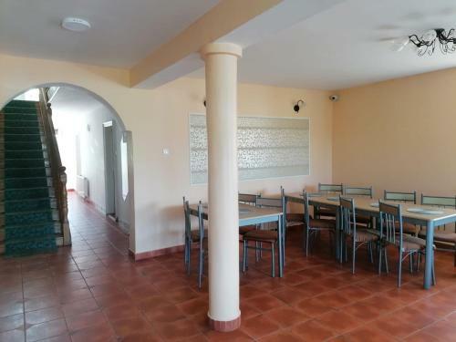 Hostal Pensiunea Cezara