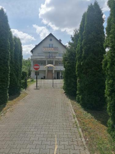 Hostal Pensiunea Cezara