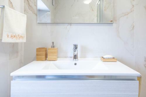 Apartments Milok