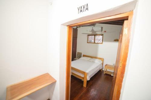 Hostal Casa Serrano - Callej�n De Don Blas Hab. Yaya