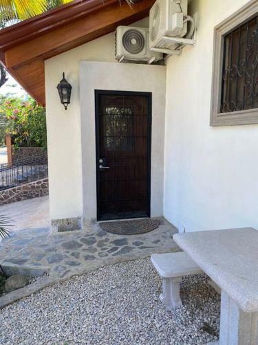 Apartamento Beautiful Loft! Walk From The Beach!