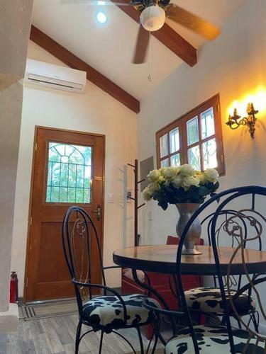 Apartamento Beautiful Loft! Walk From The Beach!
