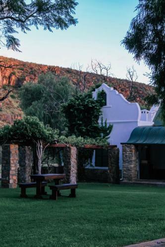 Buccara Willow Slopes Lodge